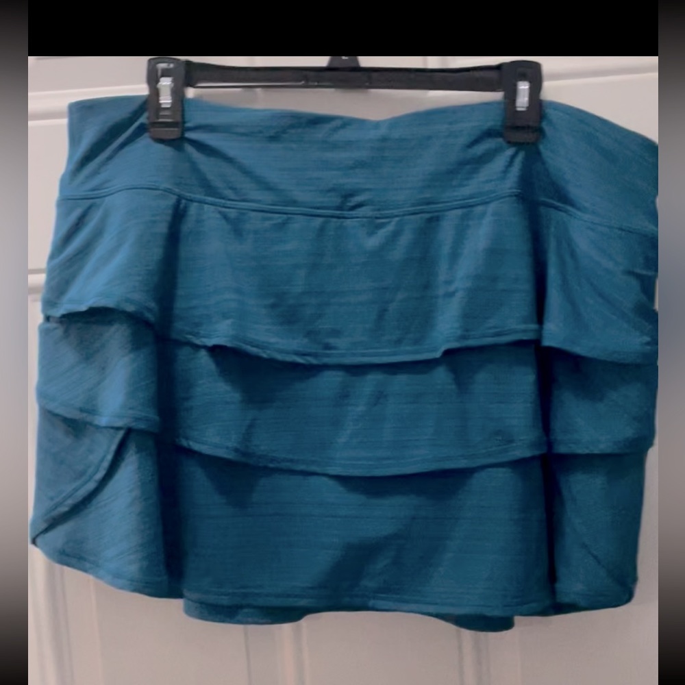 NWT Ideology Believe In Movement Teal Tiered Skort - Picture 1 of 9